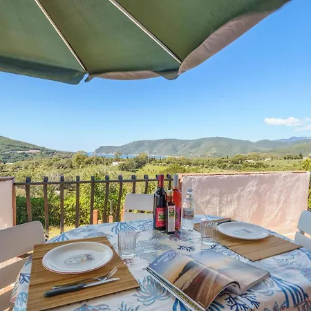 Apartment Due Golfi Lacona