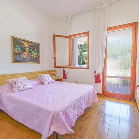 Apartment Due Golfi Lacona