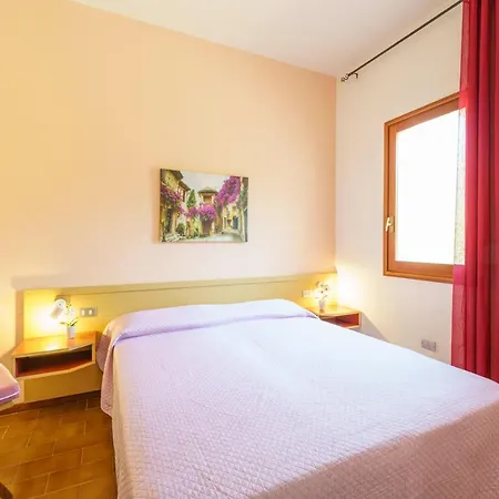 Apartment Due Golfi Lacona